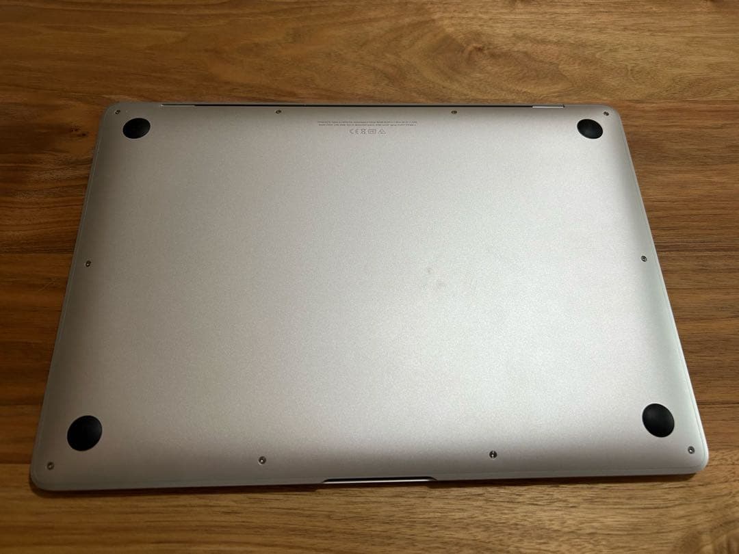 Apple MacBook Air M1 (8GB、1TB)