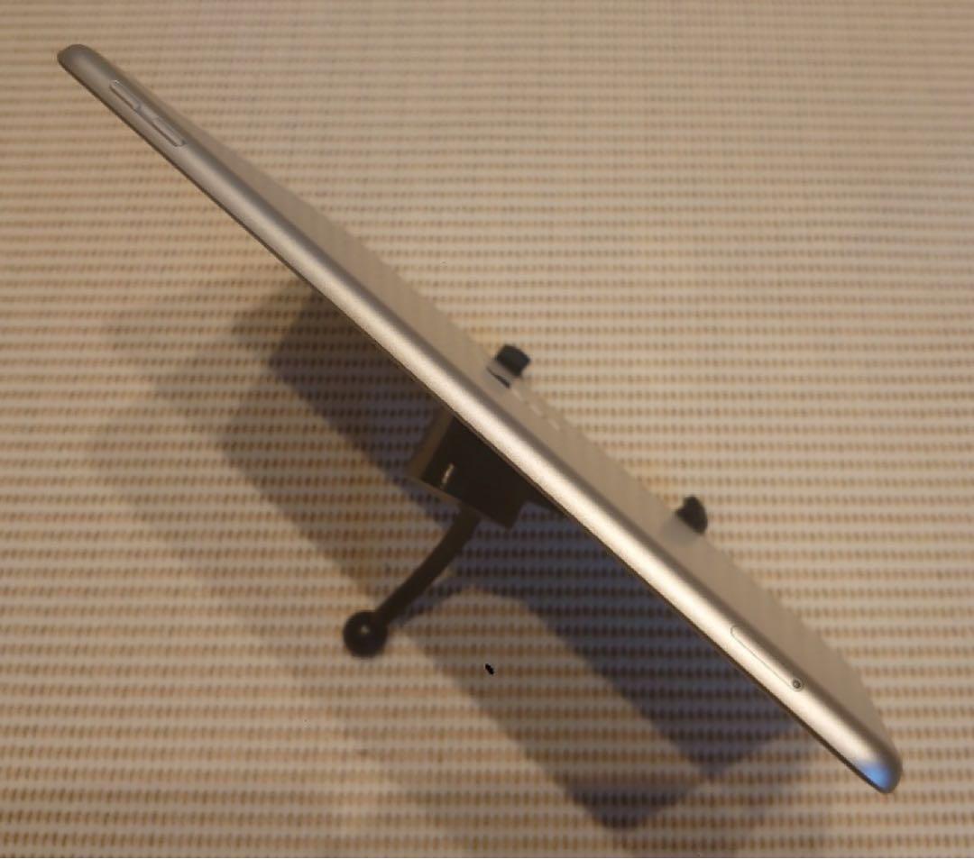 完動品SIMフリーiPad第6世代(A1954)本体128GB送料込3JF8G