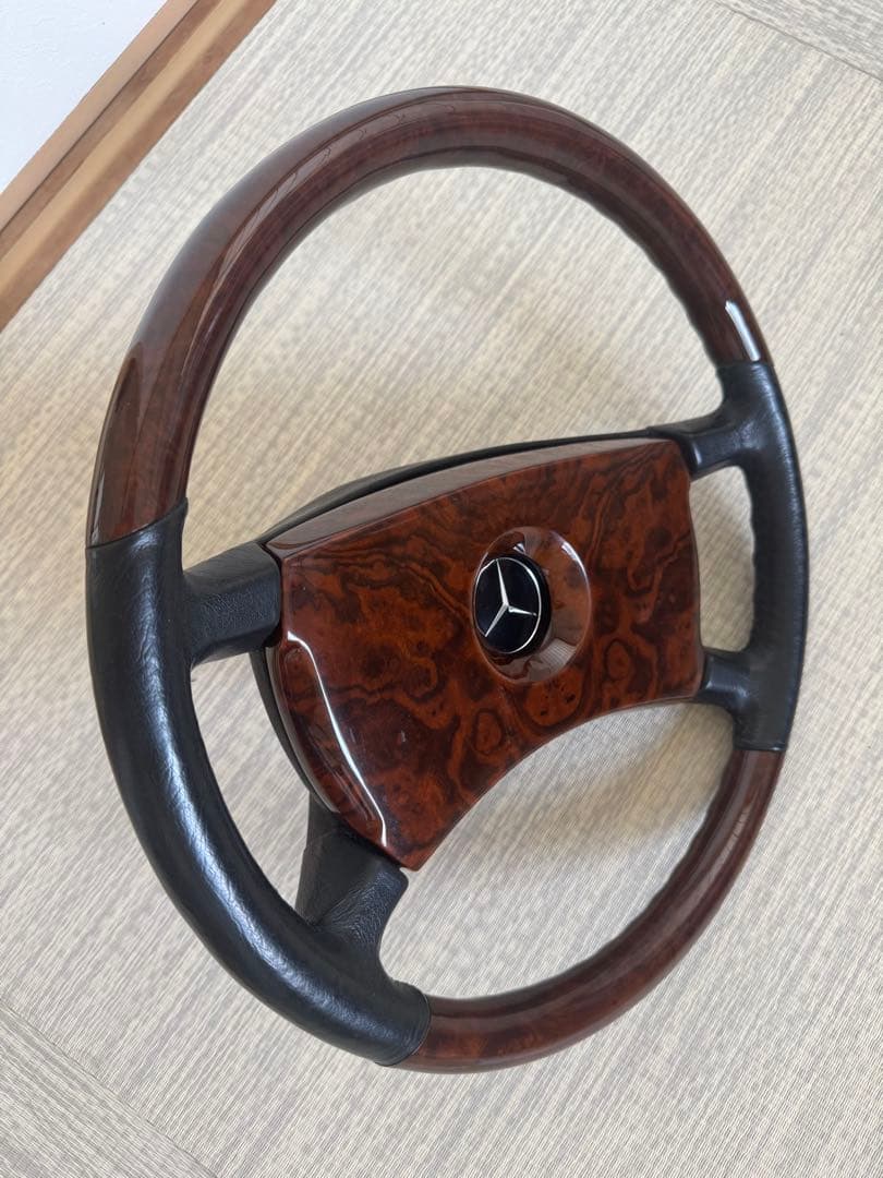 メルセデスベンツW107W126 ウォールナット&レザーコンビ ステアリング