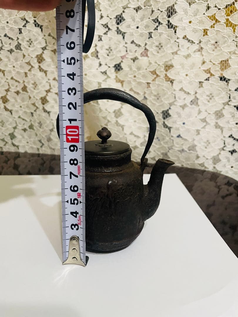 小さい鉄瓶　古いでさす