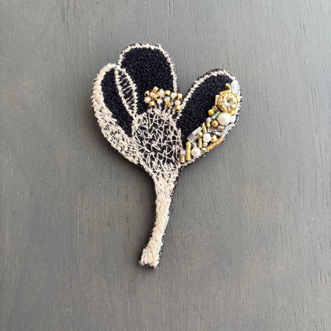 ご確認用 ミナペルホネン ブローチ アクセサリー ハンドメイド