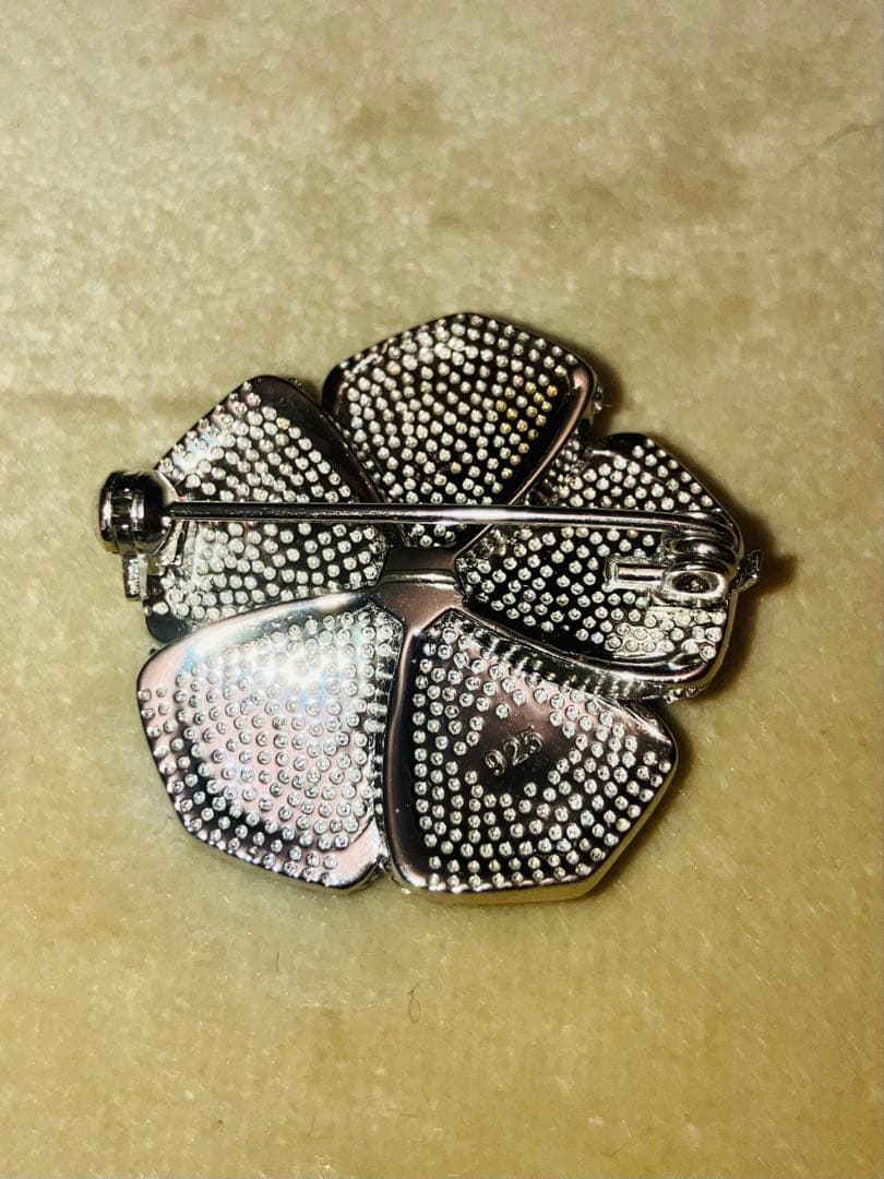 ルビー　ミステリーセッティング　ブローチ