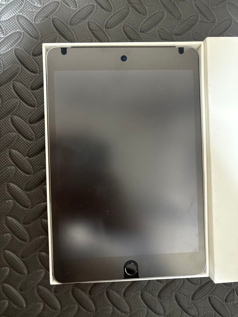 Apple iPad mini 4 128GB スペースグレー　Cellular