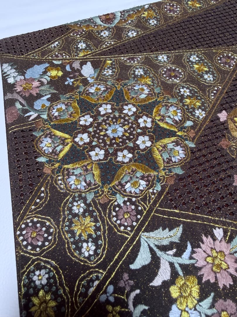 高級 袋帯 正絹 六通柄 汕頭刺繍 蘇州刺繍 相良刺繍 金通し ブラウン