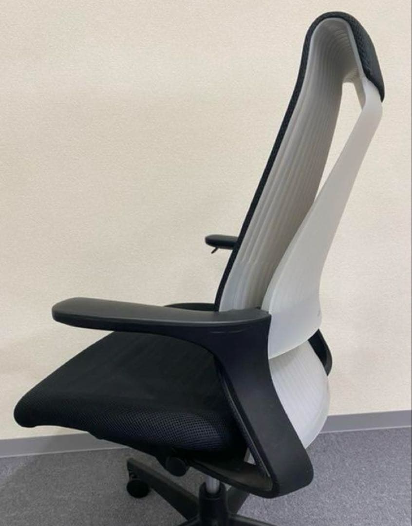 【中古.廃盤(美品)】定価5万 コクヨ　M4 オフィスチェアー