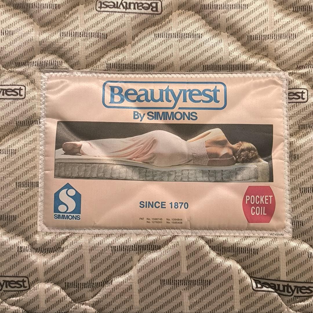 Simmons 高級シングルベッド フレーム & マットレス 木製 名古屋引取可