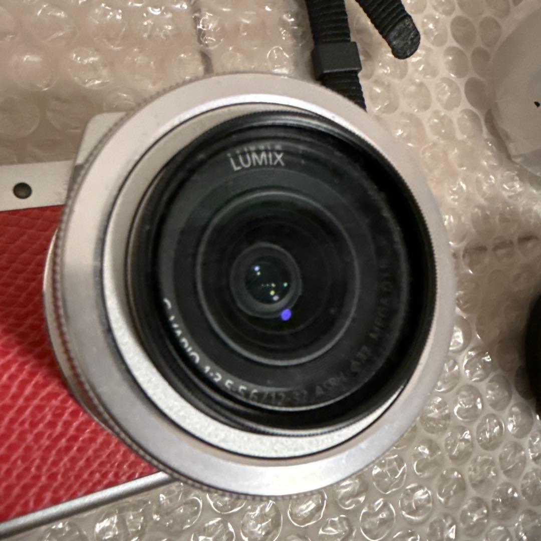 ミラーレス一眼　Panasonic DMC-GF7