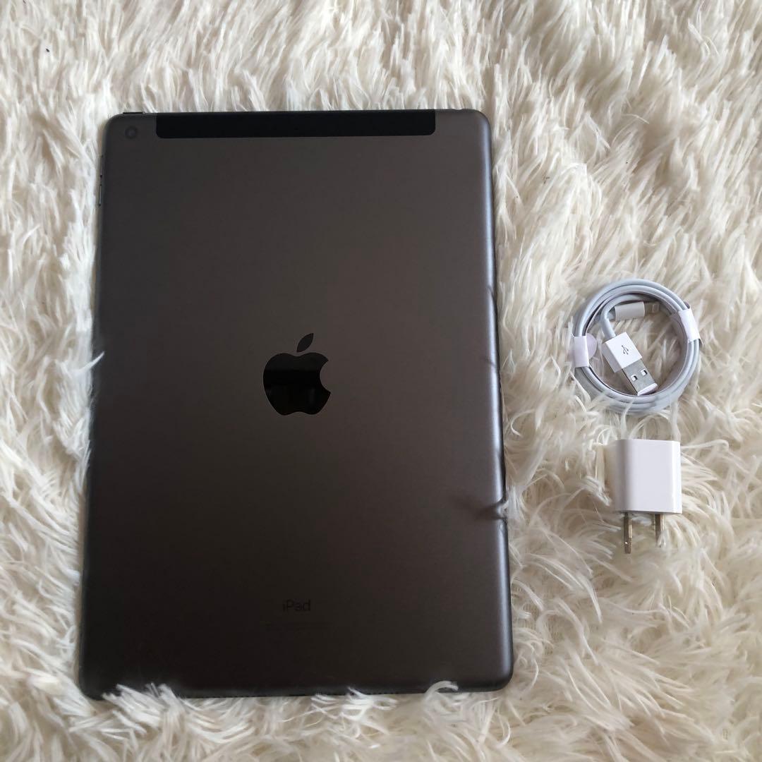 【完動品】iPad 第8世代 32GB 【すぐ発送】【付属品】
