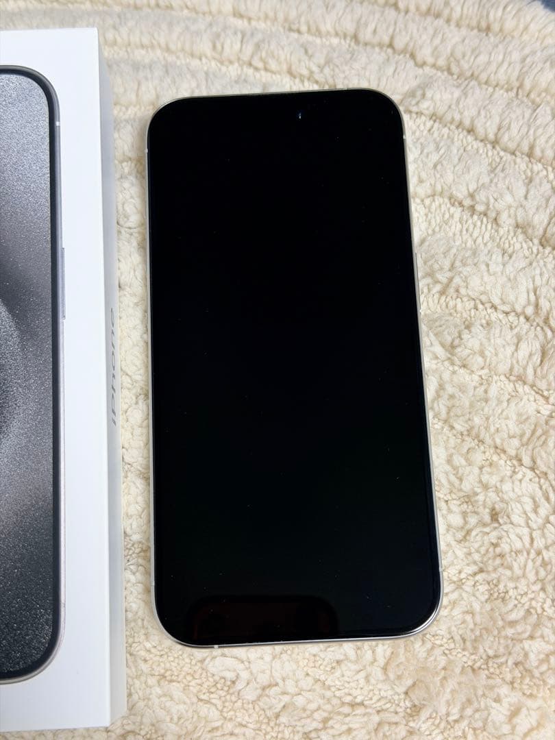 美品iPhone 15 Pro 512G SIMフリー