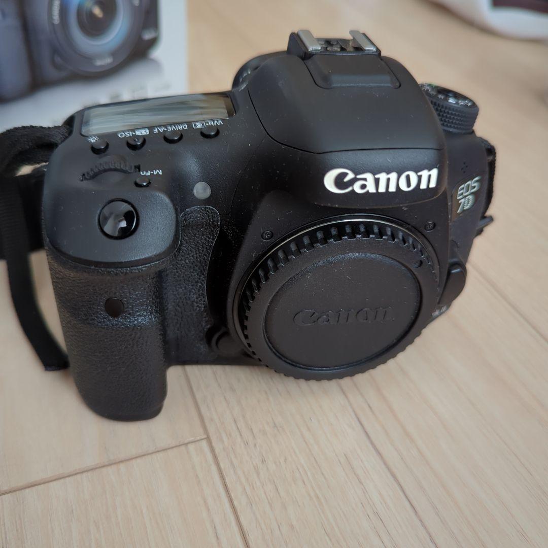 Canon EOS 7D Mark II ズームレンズ付き