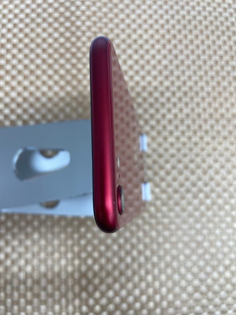 iPhone SE 第3世代 64 GBレッドSIMフリー【7164】