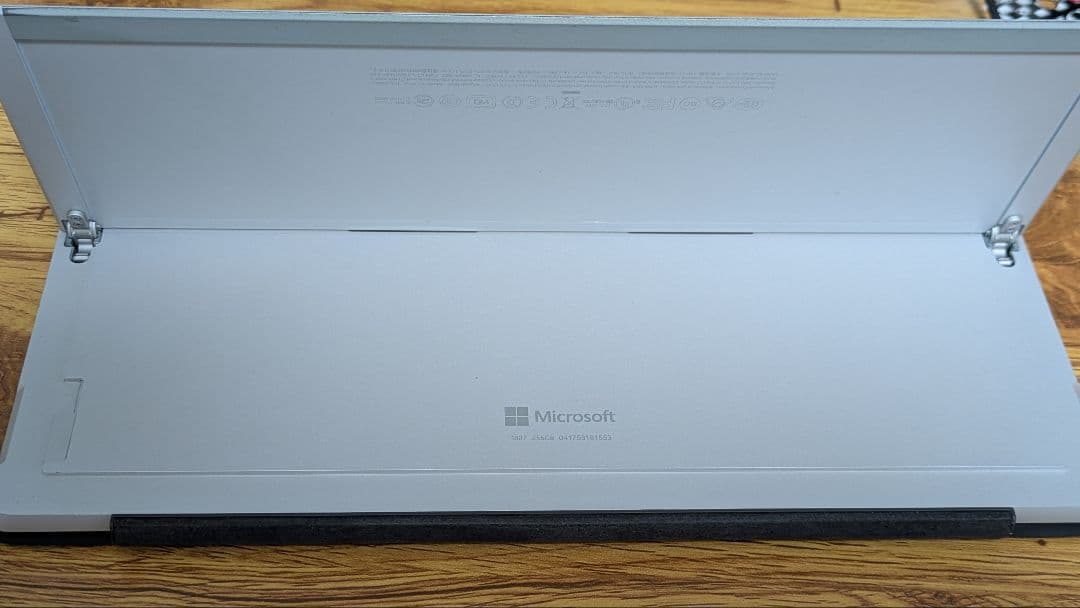 Microsoft SurfacePro5 LTEモデル win11 25 H2