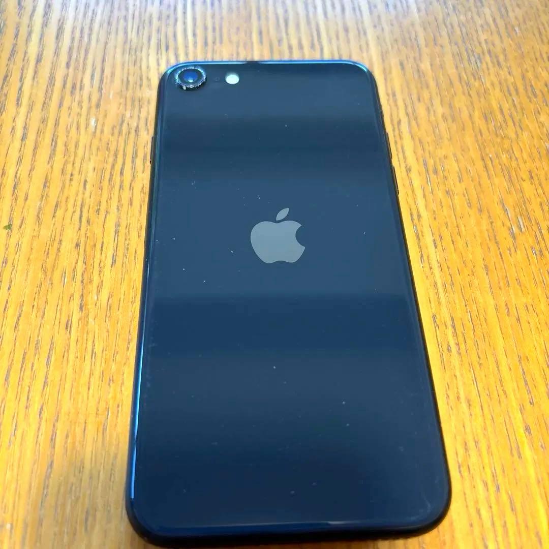 ま*ぽ様 iPhone SE(第二世代) バッテリー状態86%