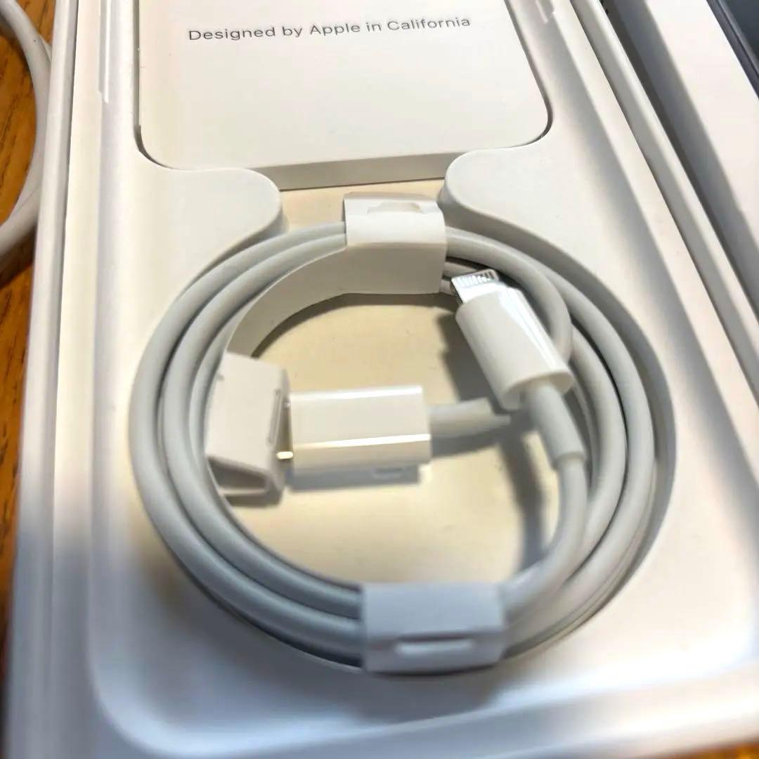 ま*ぽ様 iPhone SE(第二世代) バッテリー状態86%