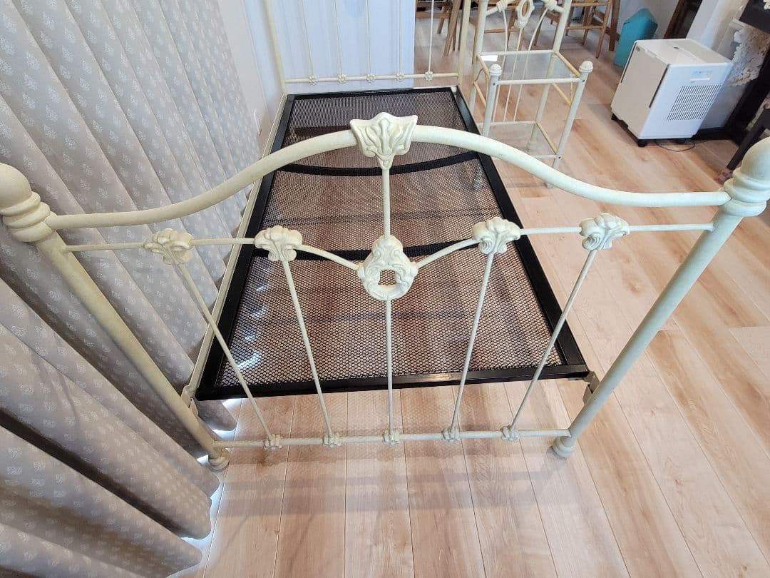 アイアンベッド&ナイトテーブル　アンティーク　静岡東部直接お渡し希望