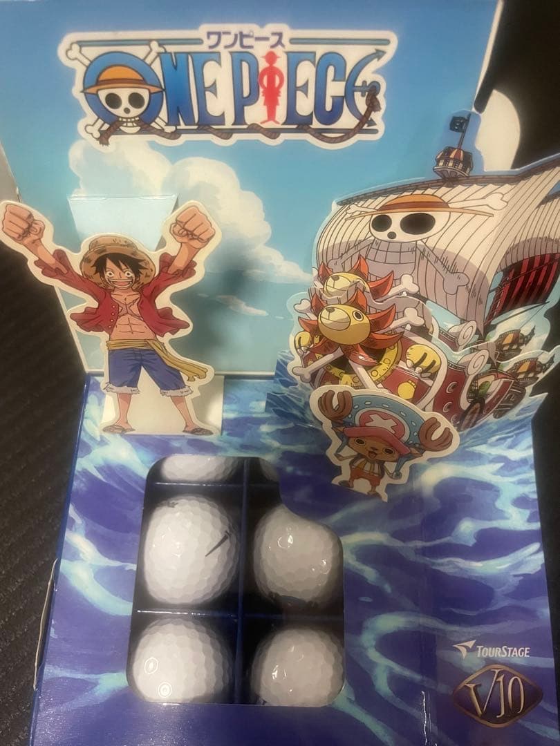 ドラゴンボールとワンピースゴルフボールのセット（TOUR STAGE V10）