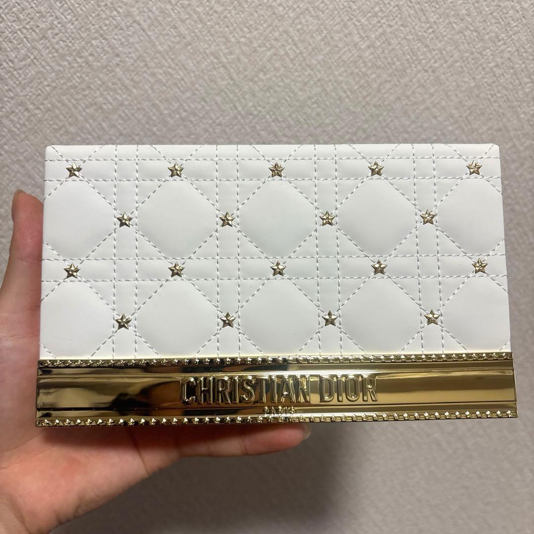 【最終セール中】Dior 2025 アイシャドウパレット 多色　クリスマスコフレ