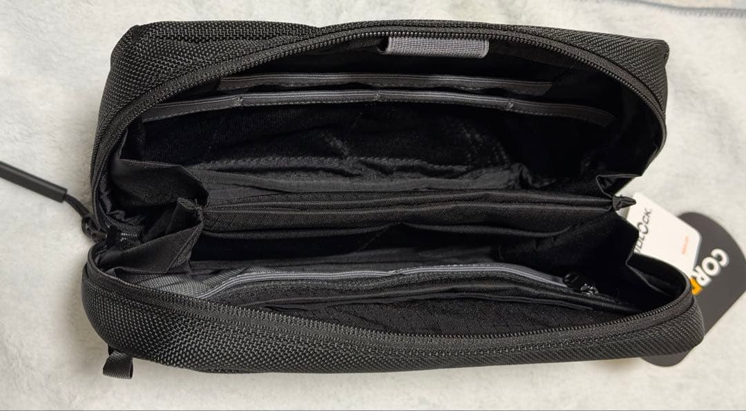 芭*木様 新品　THE TOKYO TECHPACK POUCH ポーチ ショル