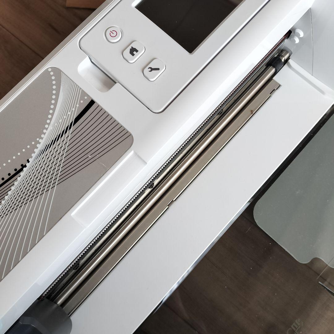 ScanNCut カッティングマシン CM300