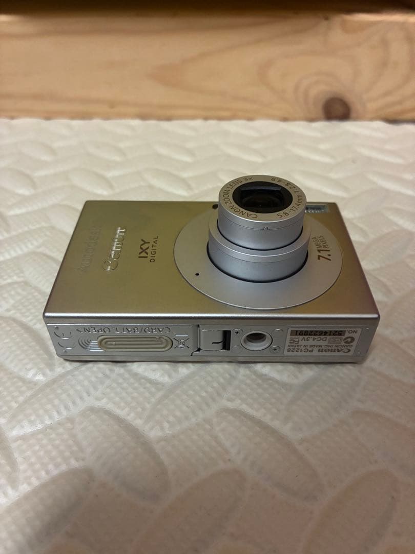 ち*ず様 canon&キャノン　ixy10 デジタルカメラ