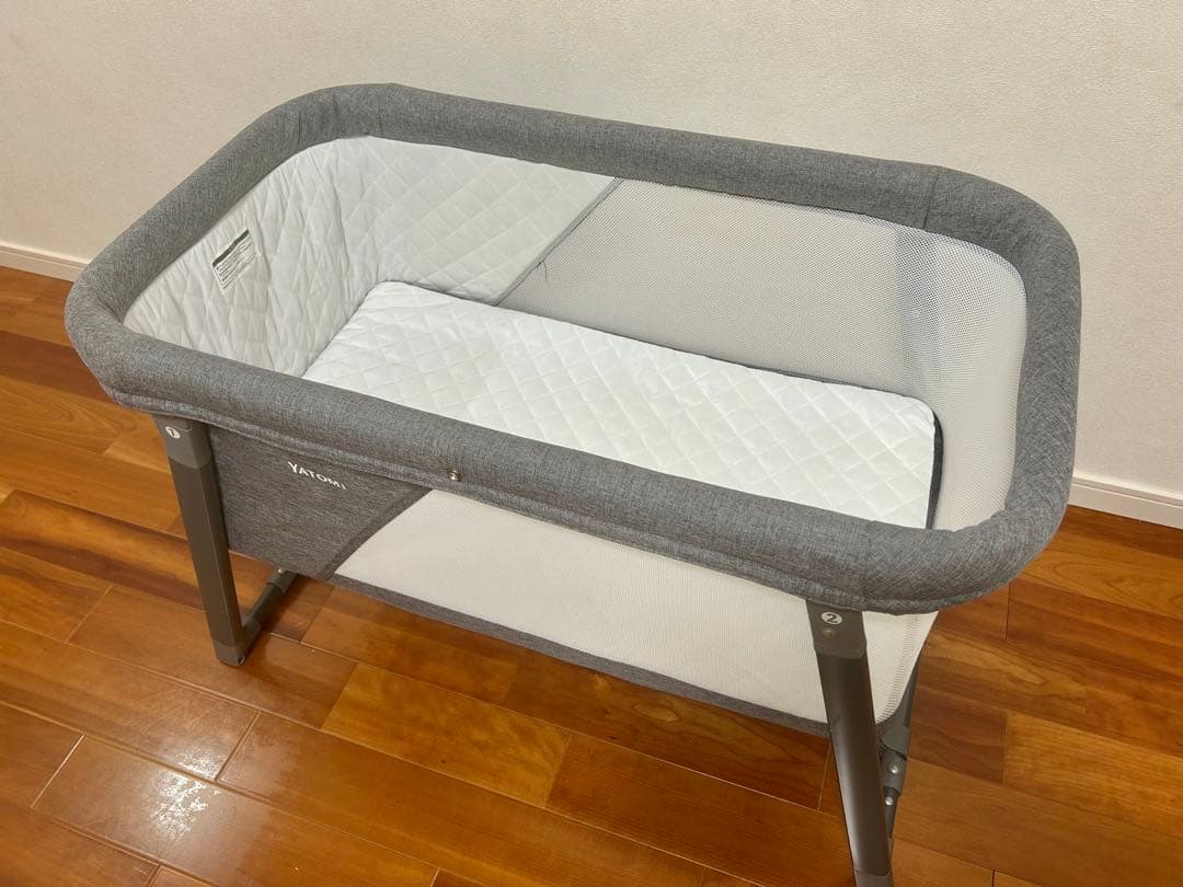 【美品】YATOMI ヤトミ　ベビーベッド　ゆりかご　リビングベッド