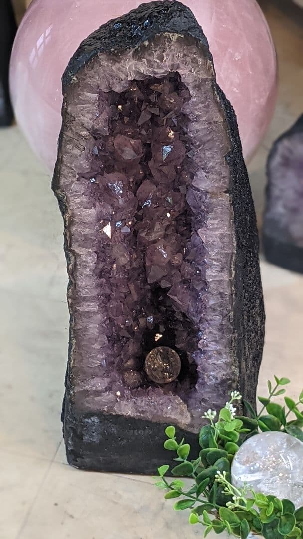 癒やしの光　アメジストドーム　ウルグアイ産　浄化開運　パワーストーン