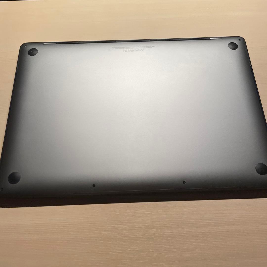 MacBook Pro Mid 2017 15インチ Touch Bar 512