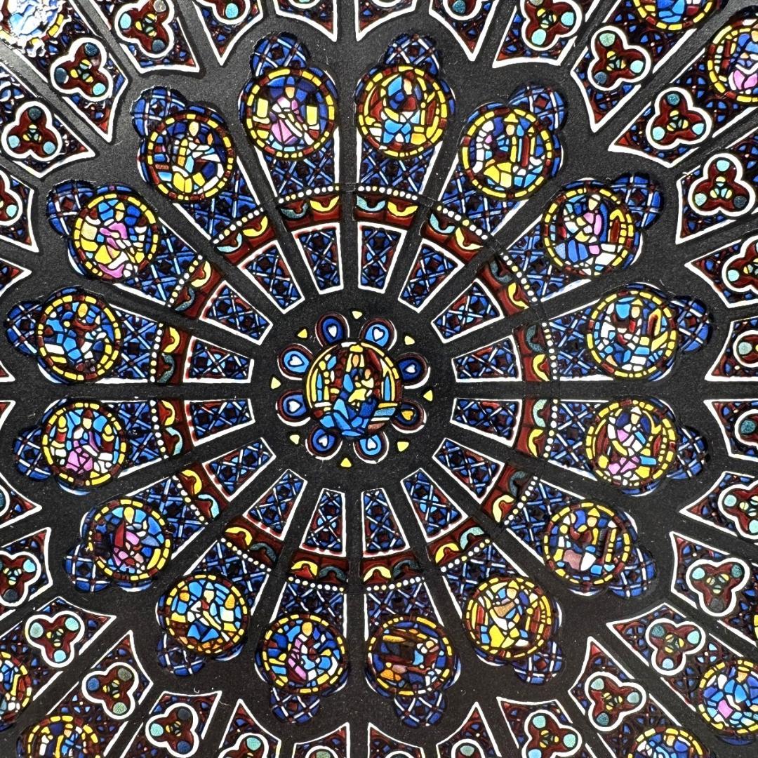 ノートルダム大聖堂 ステンドグラス 北のバラ窓 グラスマスターズ社 ローズ パリ