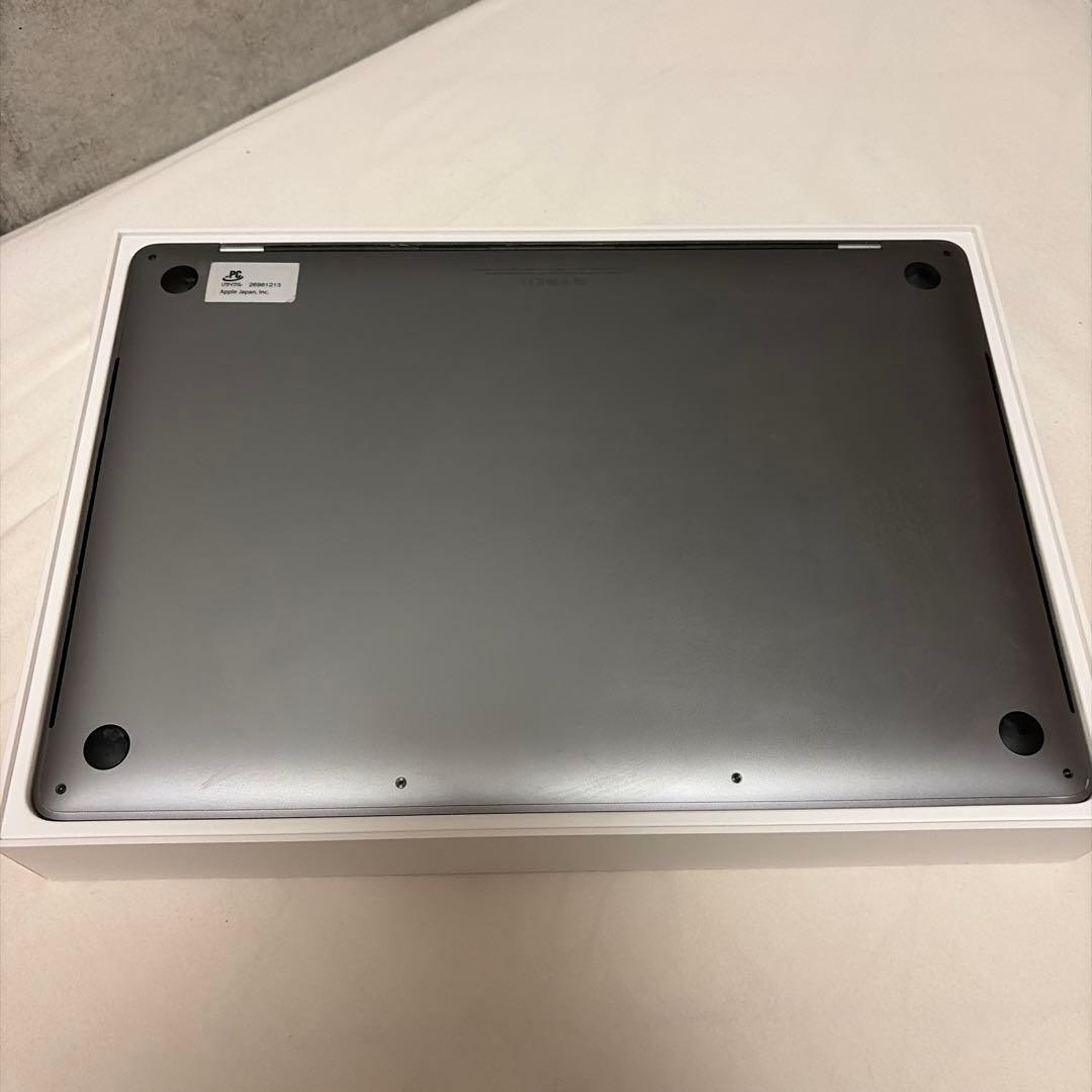 MacBook Pro 2018 15.4インチ　スペースグレイ