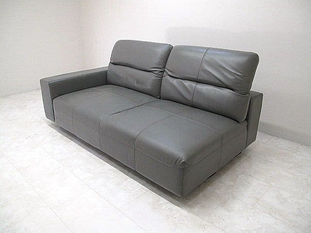 ボーコンセプト「ハンプトン」 片アーム本革ソファ　 可動ヘッド　 約105万