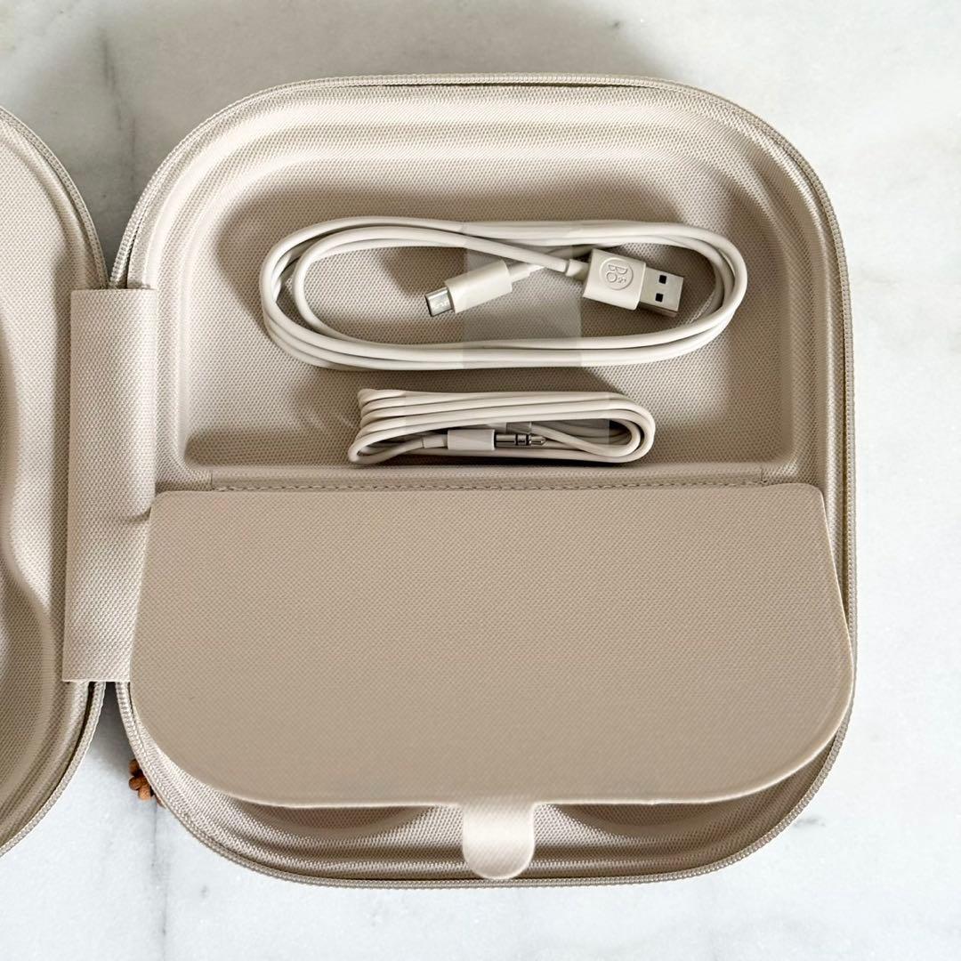 Bang＆Olufsen Beoplay HX ワイヤレスヘッドホン