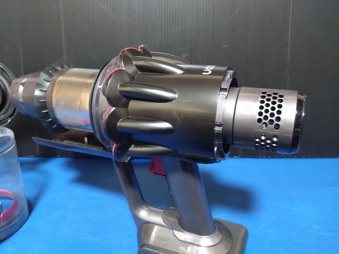 人気機種！状態良好！dyson‼️デジタルスリムフィラフィ SV18②