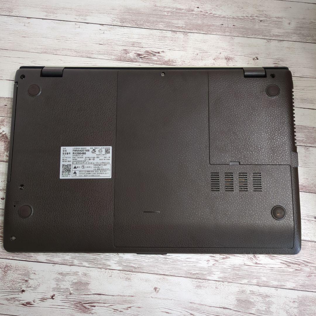 【美品】2021 富士通 FMVA LIFEBOOK ホワイト AH42/E1