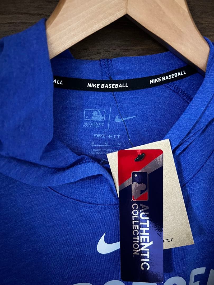 ドジャース オーセンティックフーディ サイズM 新品未使用タグ付