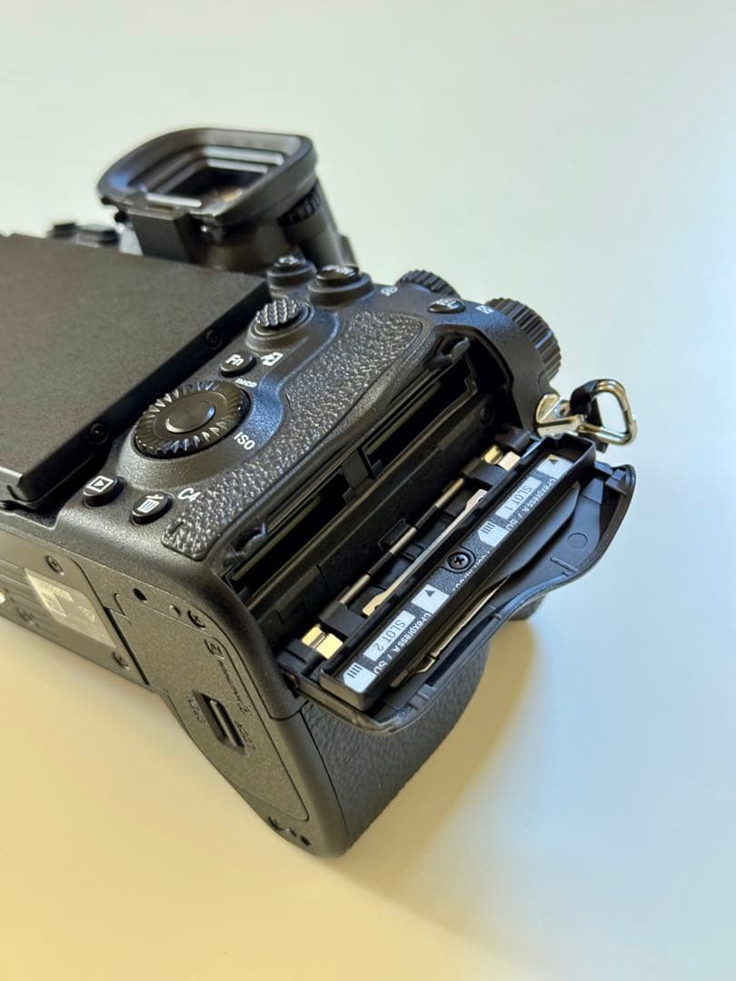 SONY α7R V 本体 + 付属品【美品】