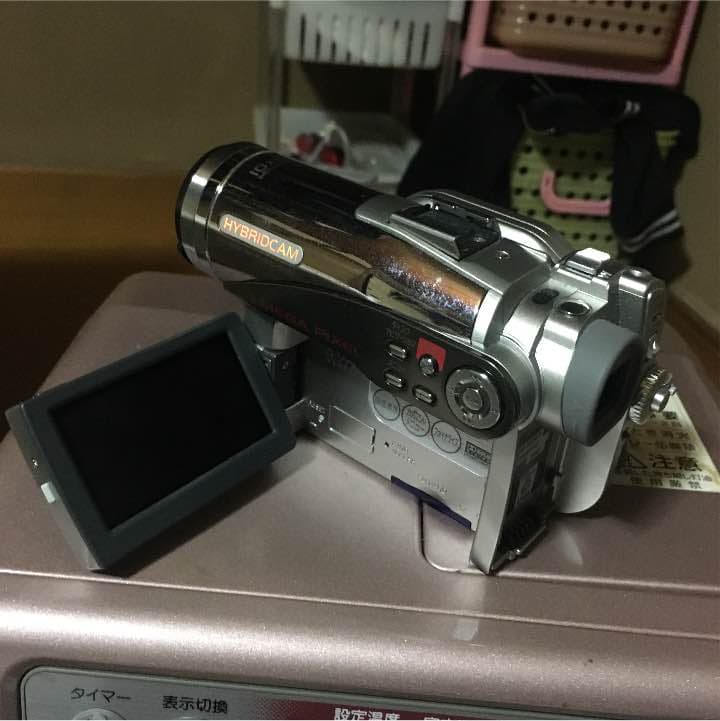 ビデオカメラ HITACHI DVDHDD