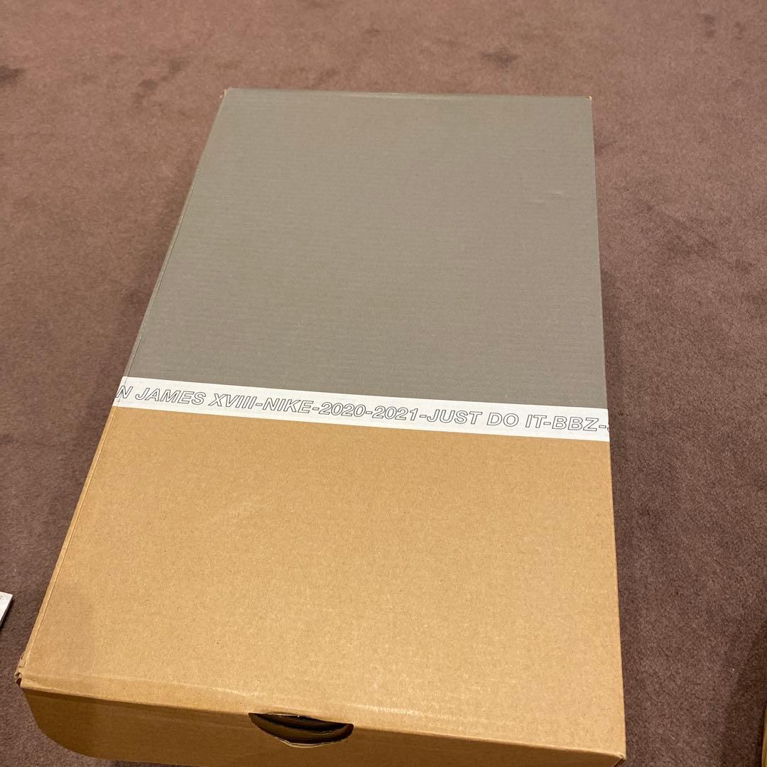 レブロン18 low NRG × アトモス コラボ　ソックス付き 28cm