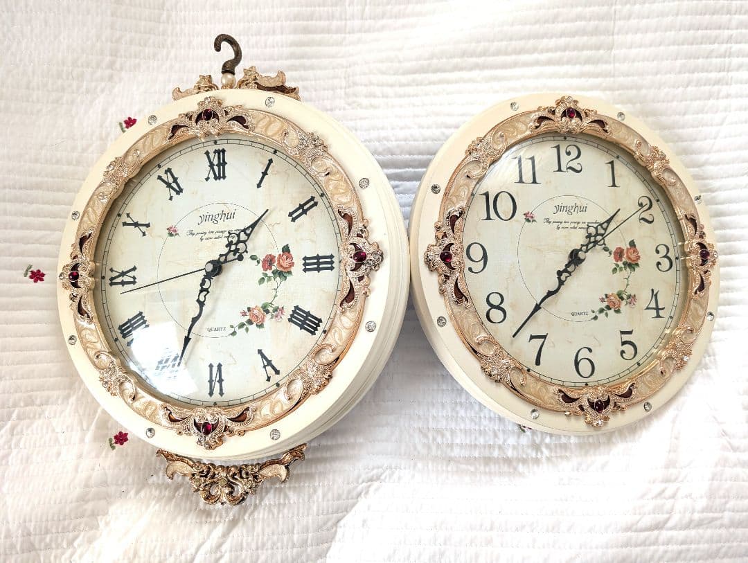 お値下げ中！装飾両面壁掛け時計　ヨーロピオンスタイル　オフホワイト