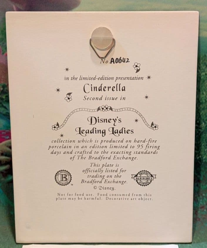 ディズニー　限定版コレクション　シンデレラ　壁掛け　鑑定書付き　未使用　レア