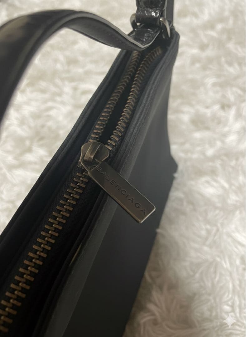 BALENCIAGA ショルダー サブバッグ　パーティバッグ　ポーチ