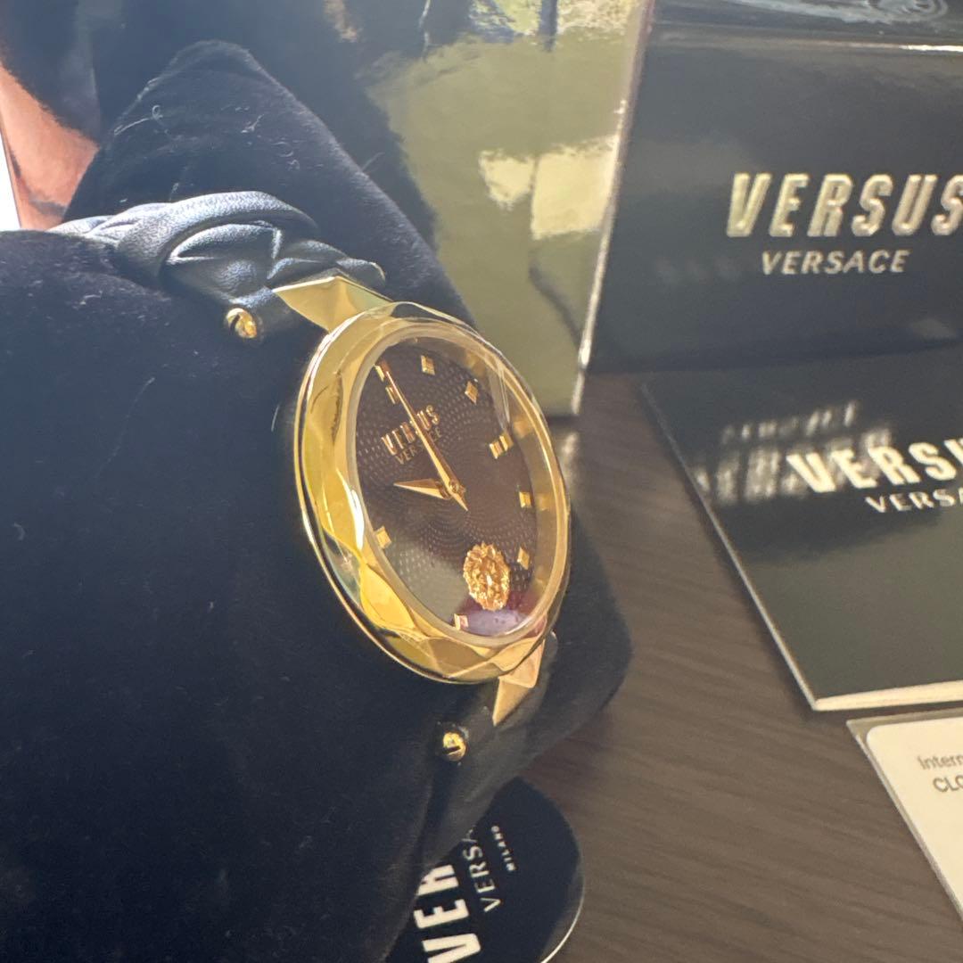 VERSUS 時計 ゴールド【新品・未使用】