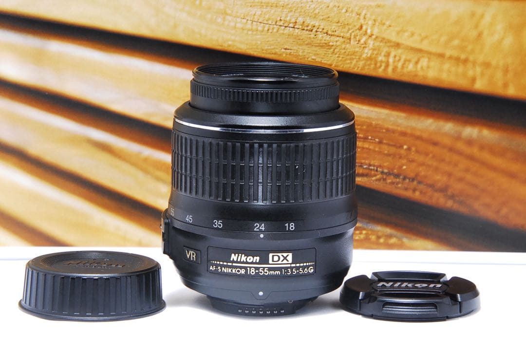 Nikon D5200⭐️スマホに転送♪⭐️初心者用⭐️自撮りラクラク 元箱付き