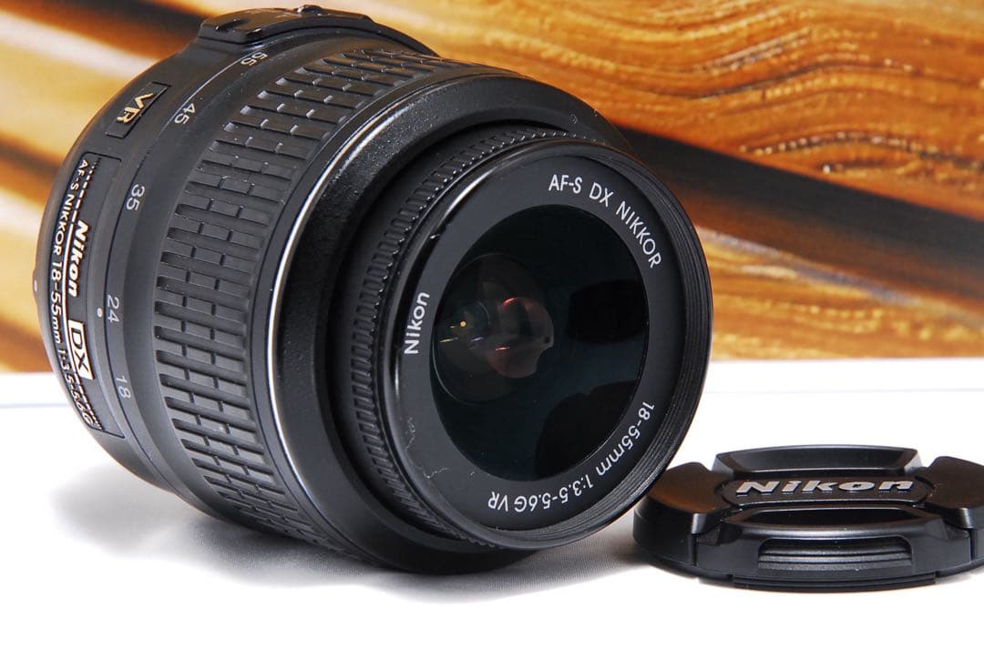 Nikon D5200⭐️スマホに転送♪⭐️初心者用⭐️自撮りラクラク 元箱付き