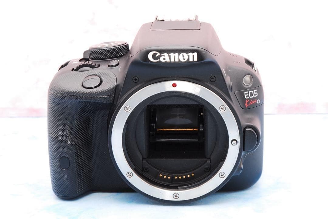 ★Canon Kiss X7★一眼レフカメラ★バッグ付★便利な高倍率レンズ