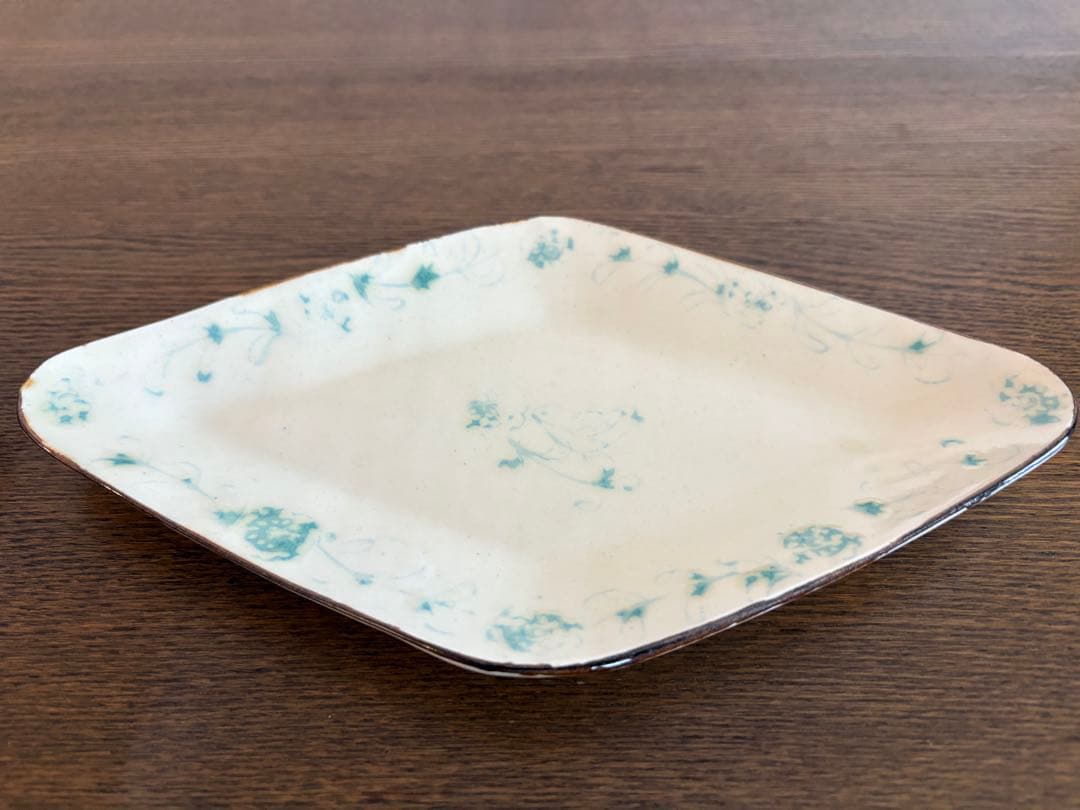 伊藤聡信　白釉印判菱皿　2枚セット