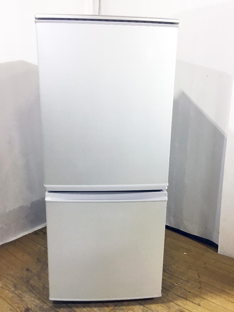 送料無料♦SHARP 137L 冷蔵庫【♦SJ-14T-S】