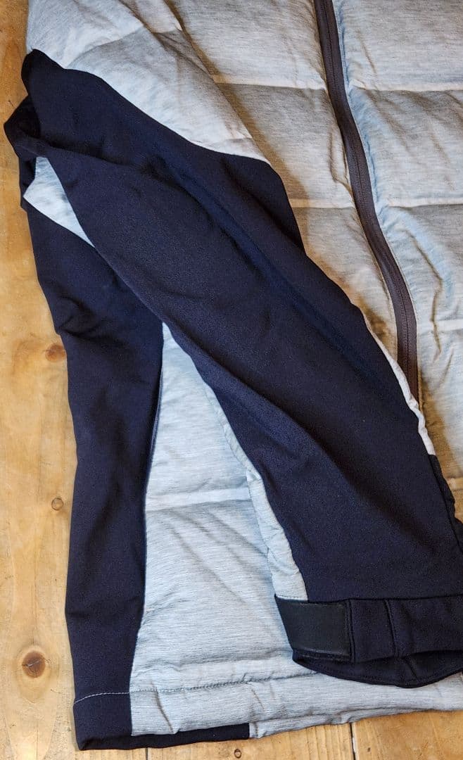 ★美品★DESCENTEゴルフ　メンズ　接結ボーダー ダウンジャケット　サイズM