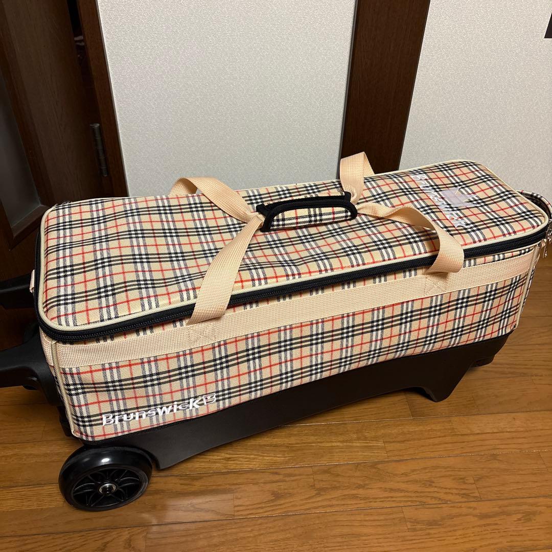 ほぼ新品⭐︎DV8 トリプルローラーバック