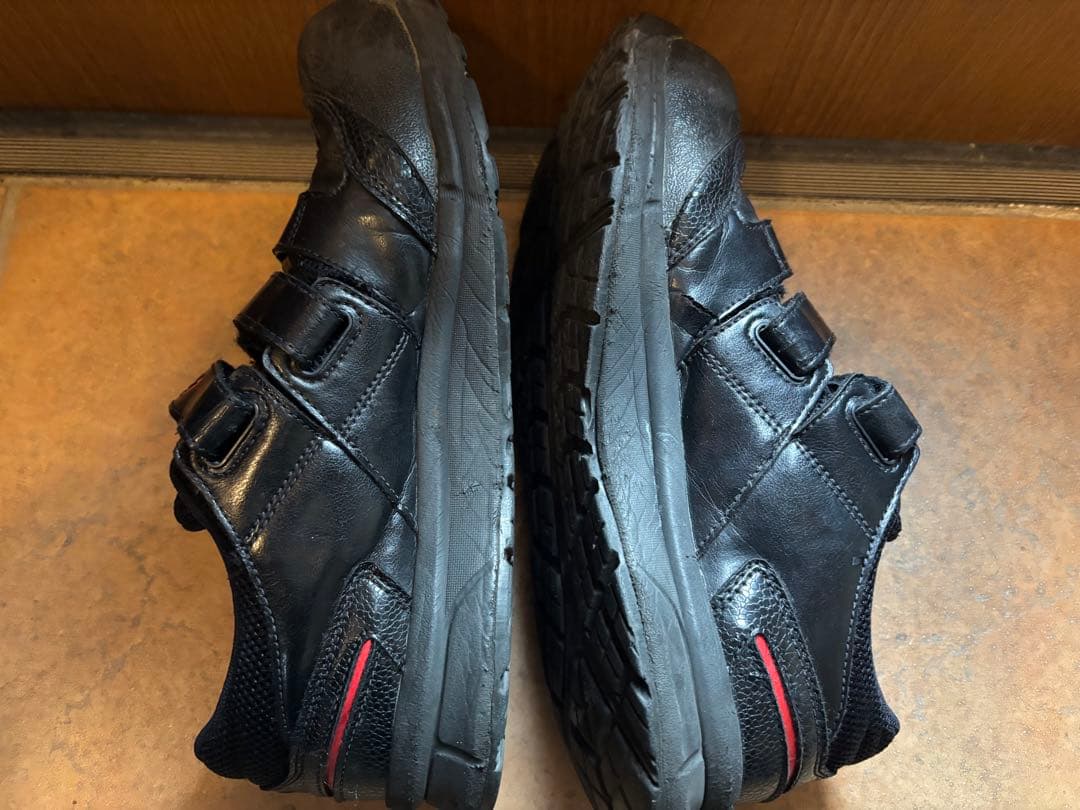 asics 青と黄色の安全靴 ベルクロ式、黒と白の安全靴2点セット、送料無料