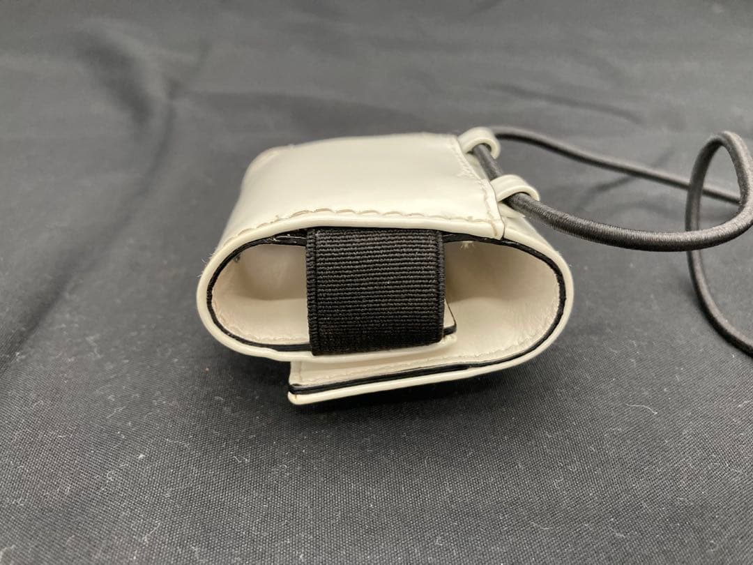 PRADA ブラッシュドレザーケース